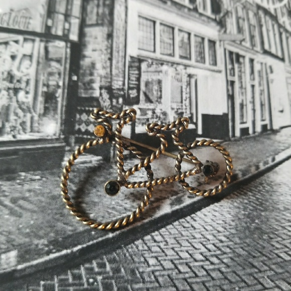 Unique VTG Bike Brooch - Picture 2 of 4